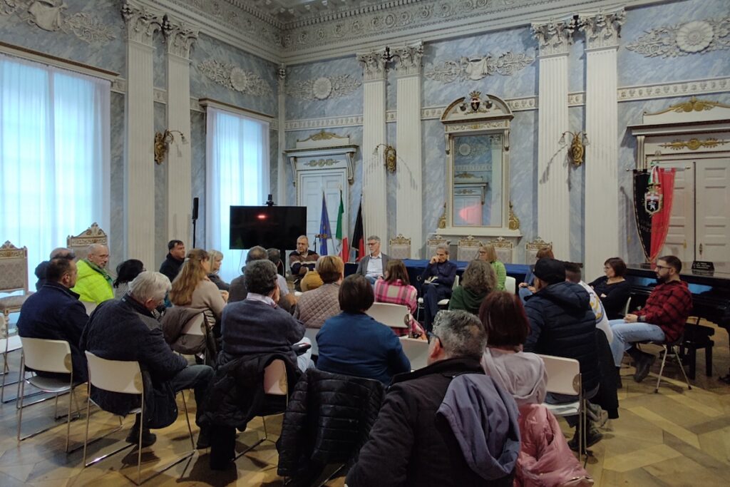 L'incontro tra i commercianti delle vie Torino e Sant'Anselmo e la Giunta comunale