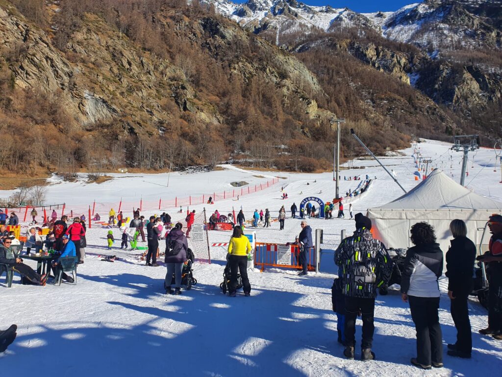 Chiuso lo skilift di Ollomont, gli operatori turistici: “Siamo in ginocchio”