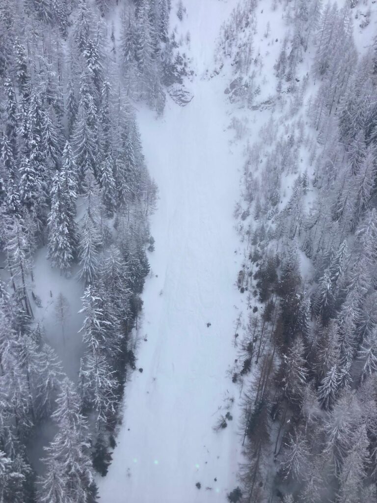 Valanga nel canale della Visaille