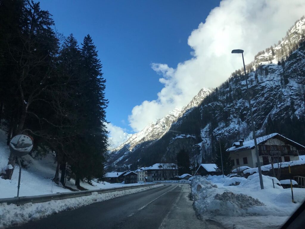 strada Gressoney-Saint-Jean 4 marzo 2024