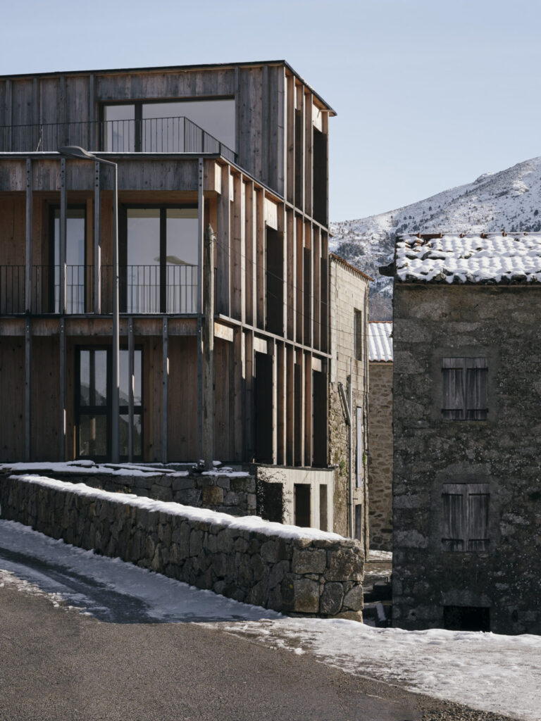 Orma architettura, complesso di appartamenti a Cristinacce, Corsica