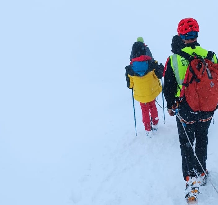 Alpinisti tratti in salvo sul Gran Paradiso