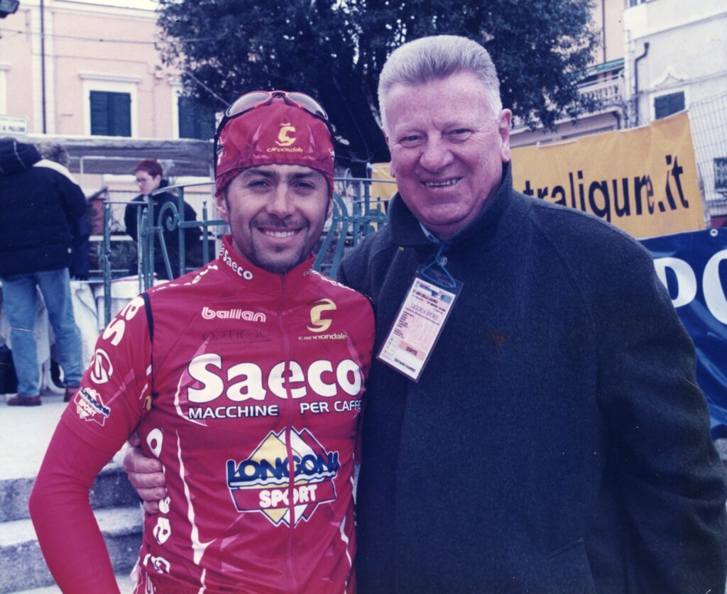 Nino Ramires insieme a Gilberto Simoni, uno dei ciclisti più forti mai visti in azione al Petit Tour