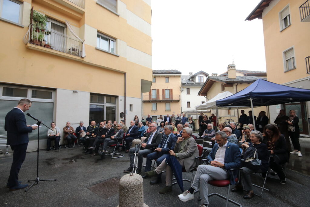 L'inaugurazione della nuova sede dei giornalisti valdostani