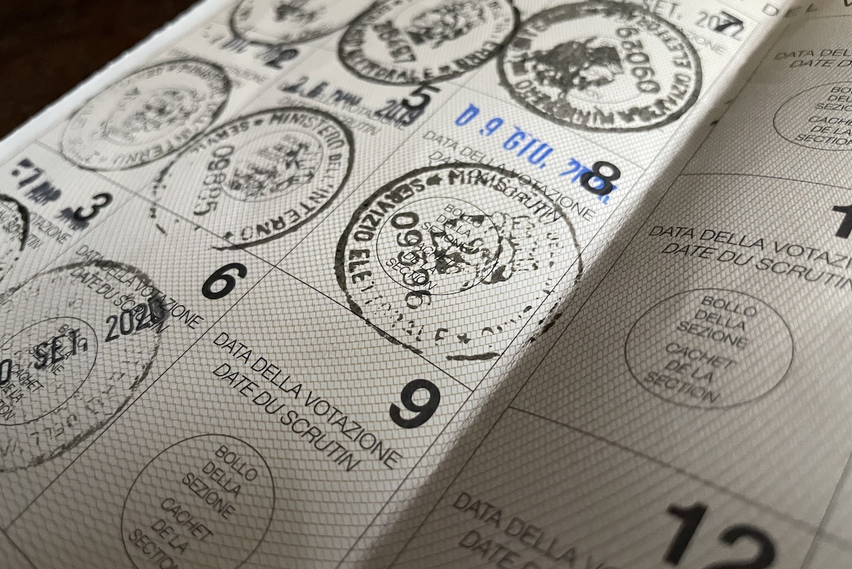 Elezioni - tessera elettorale - elezione - voto - votare