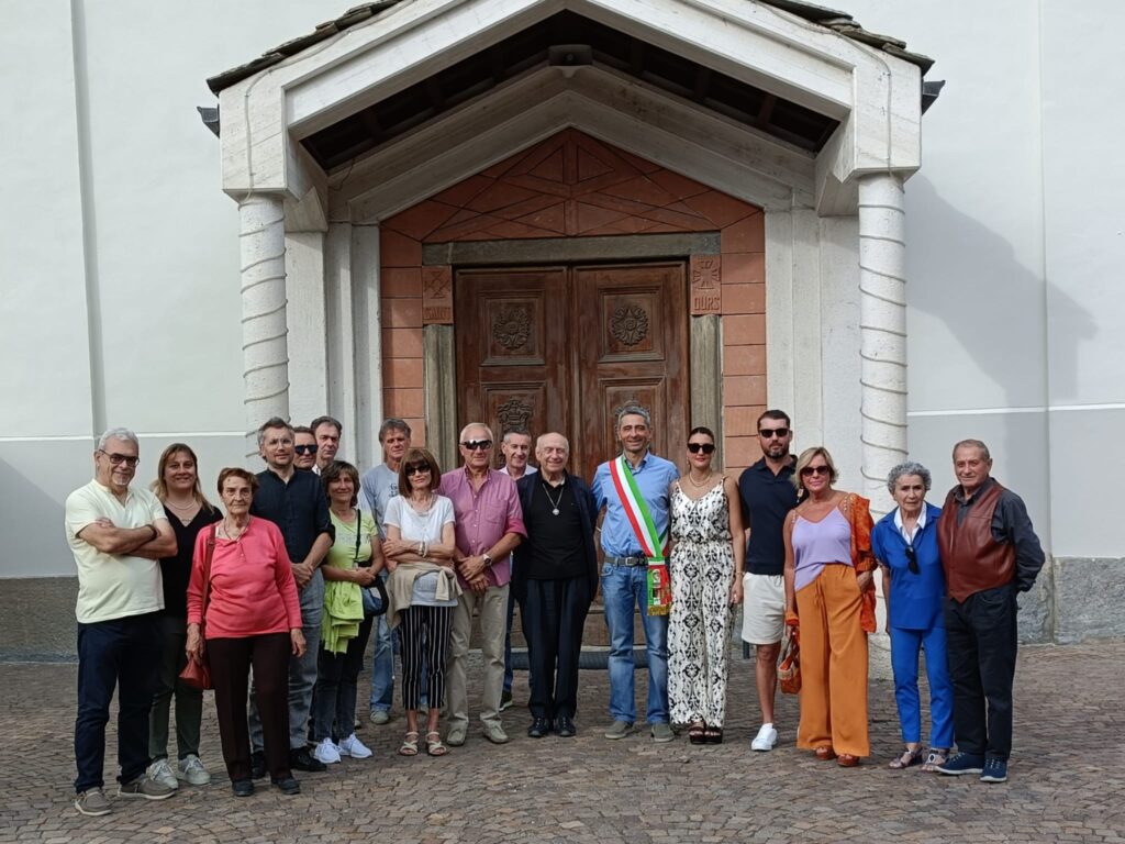 Jovençan ringrazia il concittadino che ha donato il rifacimento della facciata della Chiesa