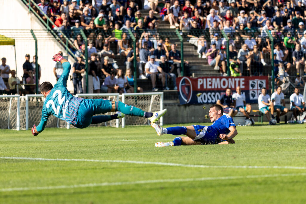 Châtillon si illumina di serie A: il Como batte il Cagliari 3-1