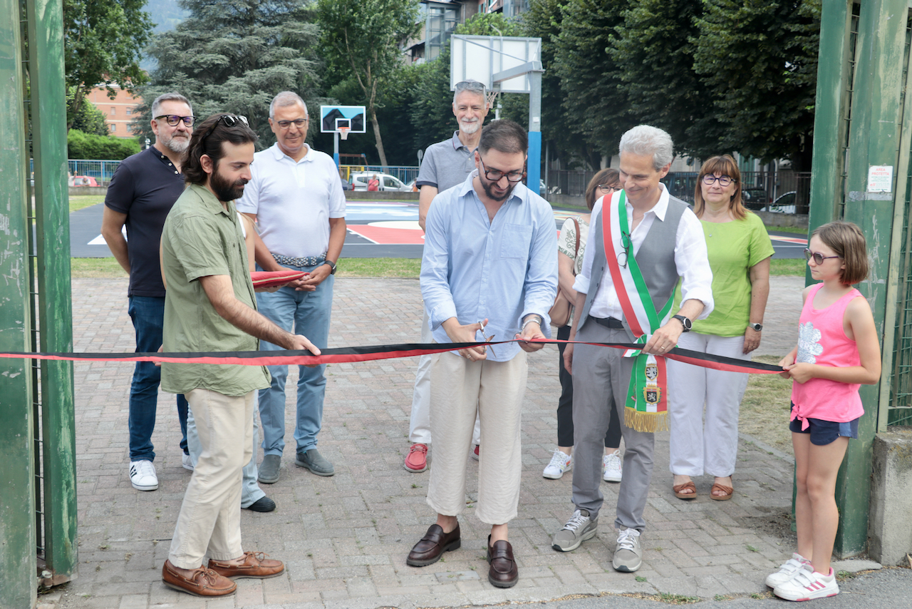 Campo basket Quartiere Cogne