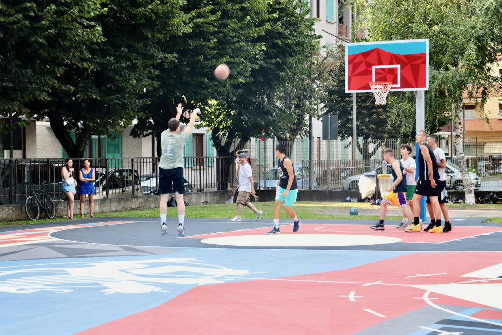 Campo basket Quartiere Cogne