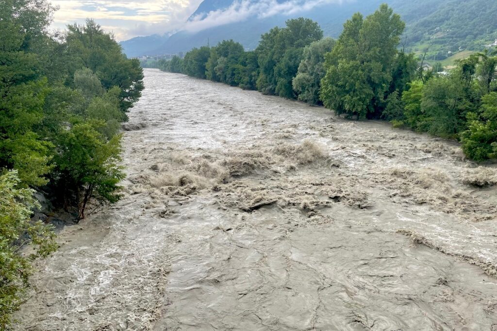 Maltempo, sale ad arancione l’allerta nelle valli del Gran Paradiso