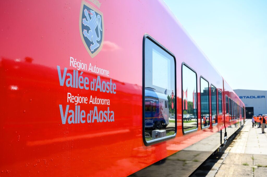 Nuovi treni elettrici Vda, elettrificazione Aosta Ivrea