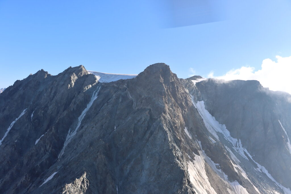 Un alpinista francese è morto dopo esser precipitato dal Mont Vélan