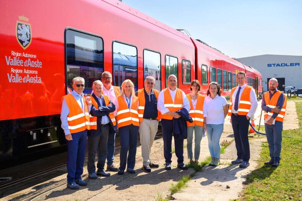 Nuovi treni elettrici Vda, elettrificazione Aosta Ivrea