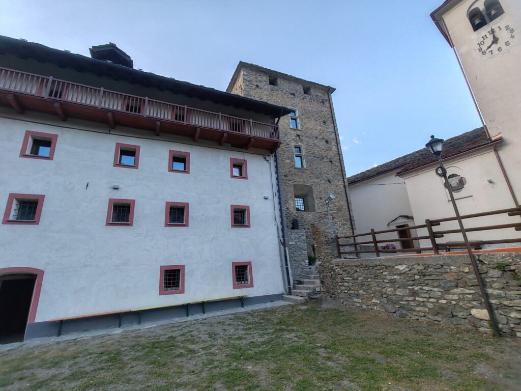 Inaugurato l’ostello di Saint-Rhémy-en-Bosses per i pellegrini della via Francigena e gli escursionisti