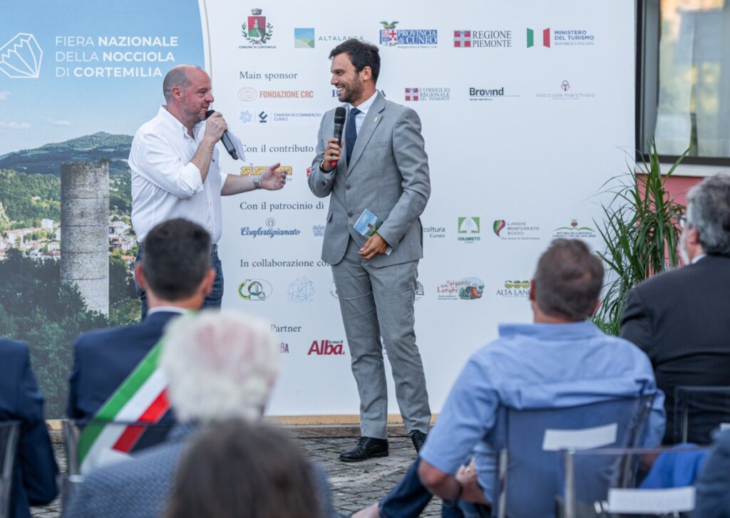 Fontina DOP e Nocciola delle Langhe alla Fiera di Cortemilia