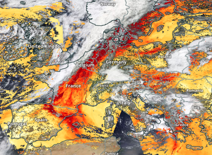 La mappa ottenuta dal radiometro satellitare MODIS con le polveri sottili presenti in atmosfera