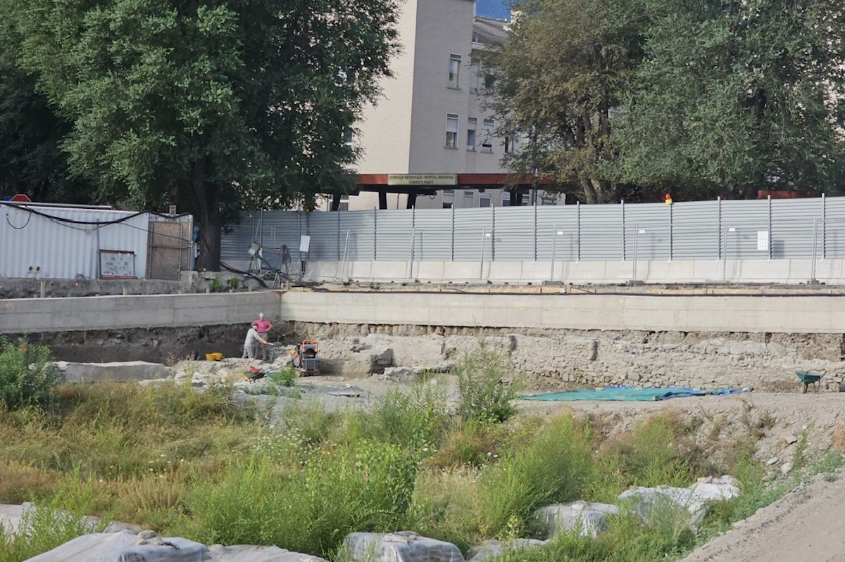 La foto di Fratelli d'Italia al cantiere dell'ospedale "Parini"