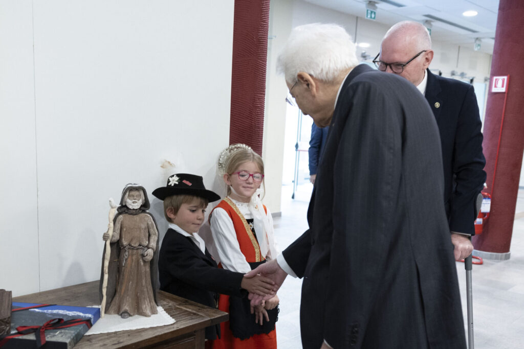 Il Presidente della Repubblica Sergio Mattarella in occasione dell’80° anniversario della resistenza, della liberazione e dell’autonomia della Valle d’Aosta