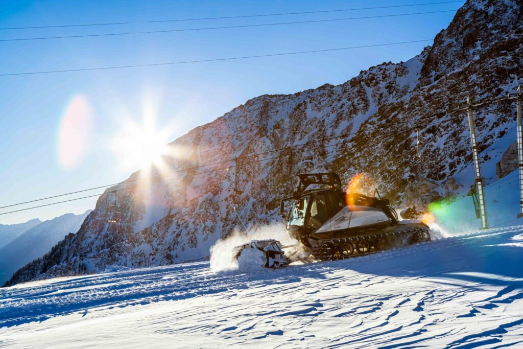 Courmayeur Mont Blanc Funivie ph Lorenzo Belfrond IA