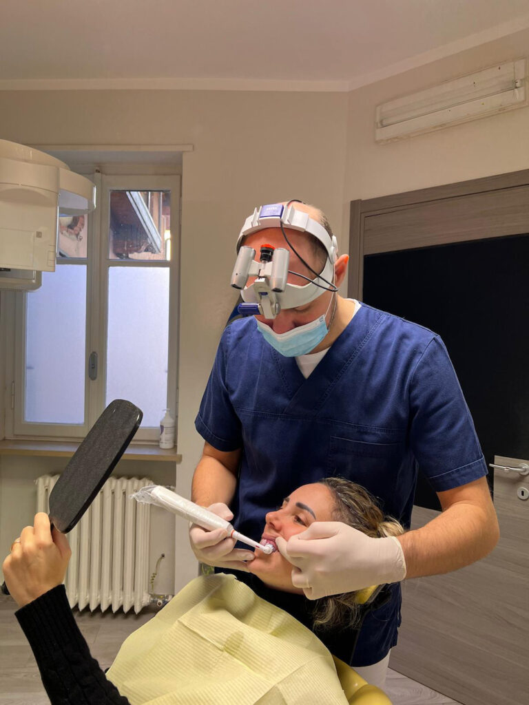 Dentisti Vda at ()