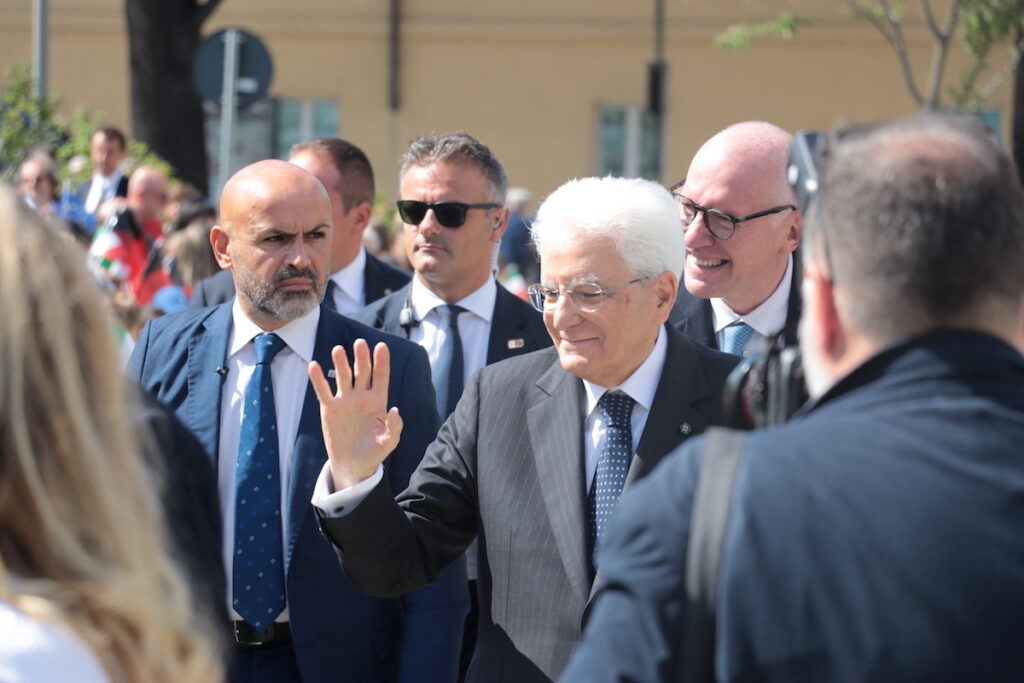 L’abbraccio degli aostani al Presidente Mattarella