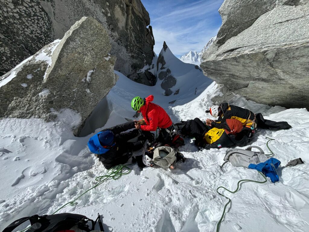 Recuperati e trasportati in ospedale gli alpinisti in difficoltà sul Dente del Gigante