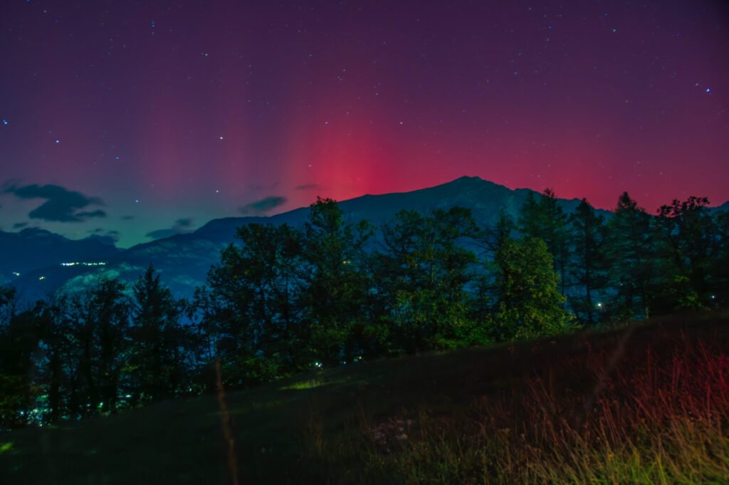 aurora boreale ripresa da Bellecombe verso monte Zerbion - Foto Giovanni Spinella