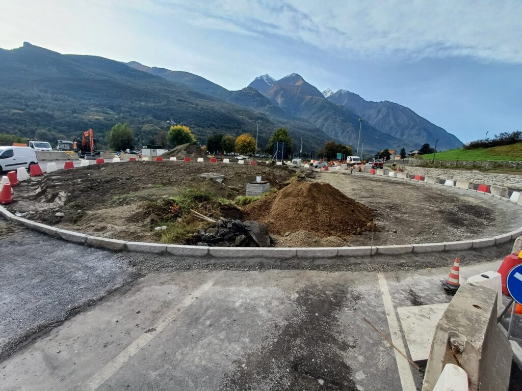 Nuova rotonda a Nus, dal 17 ottobre deviazione del traffico per Fénis e per il casello autostradale