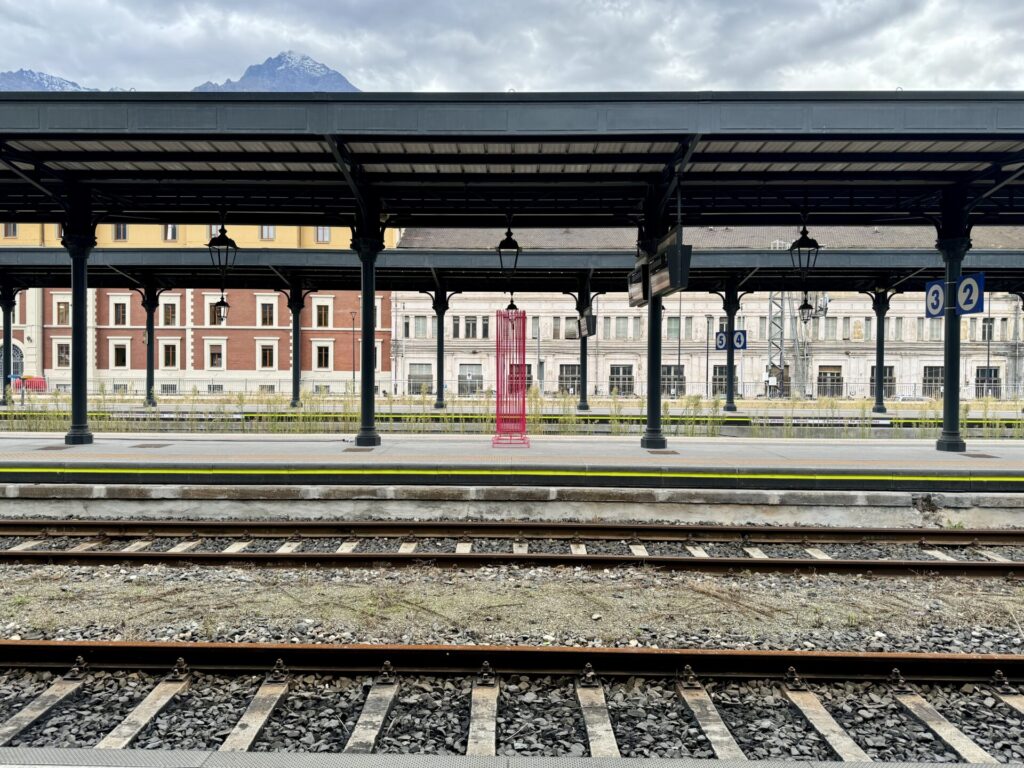 Tramà stazione di Aosta ph Nicole Jocollé