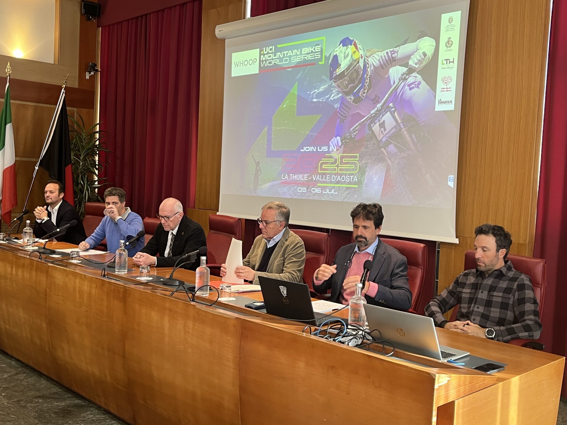 conferenza stampa downhill