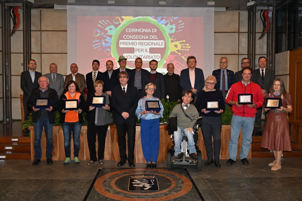 foto di gruppo Premio regionale volontariato