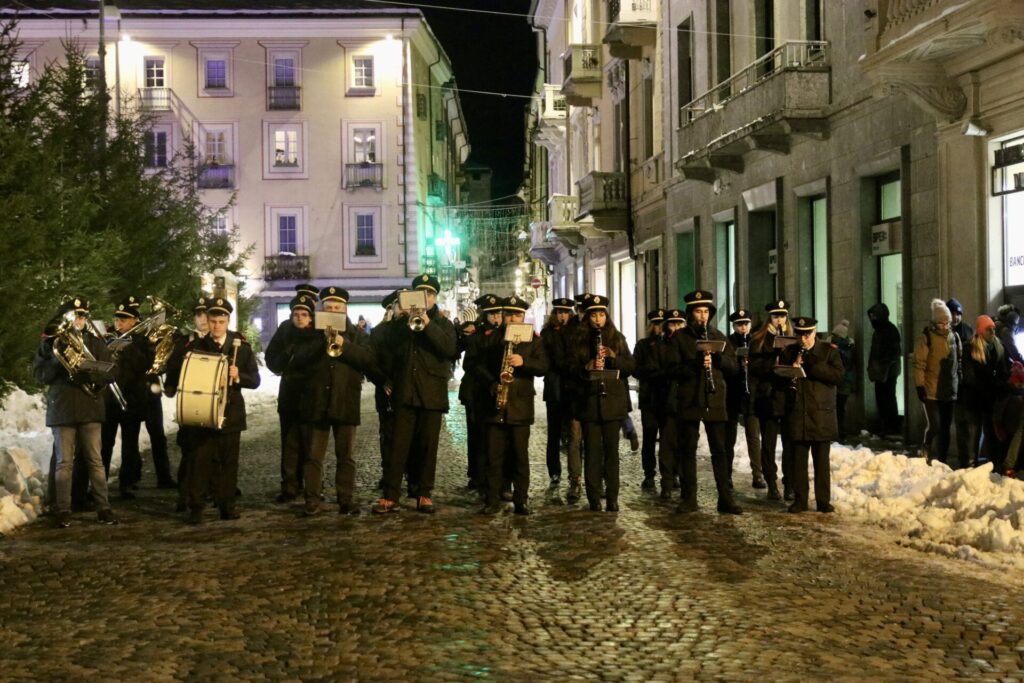 Inaugurazione Marché Vert Noel in Piazza Chanoux