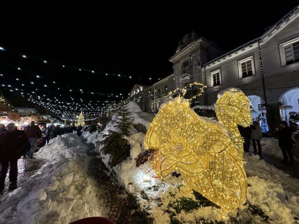 Inaugurazione Marché Vert Noel in Piazza Chanoux