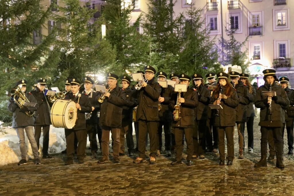 Inaugurazione Marché Vert Noel in Piazza Chanoux