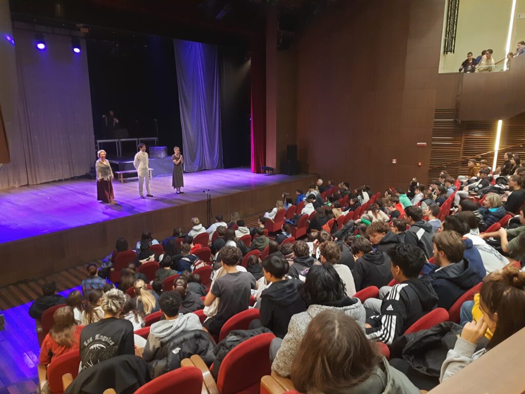 Les Misérables inaugura la Saison Culturelle per le scuole