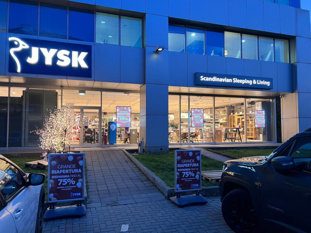 Riapre lo store JYSK di Quart con grandi sconti e un nuovo look