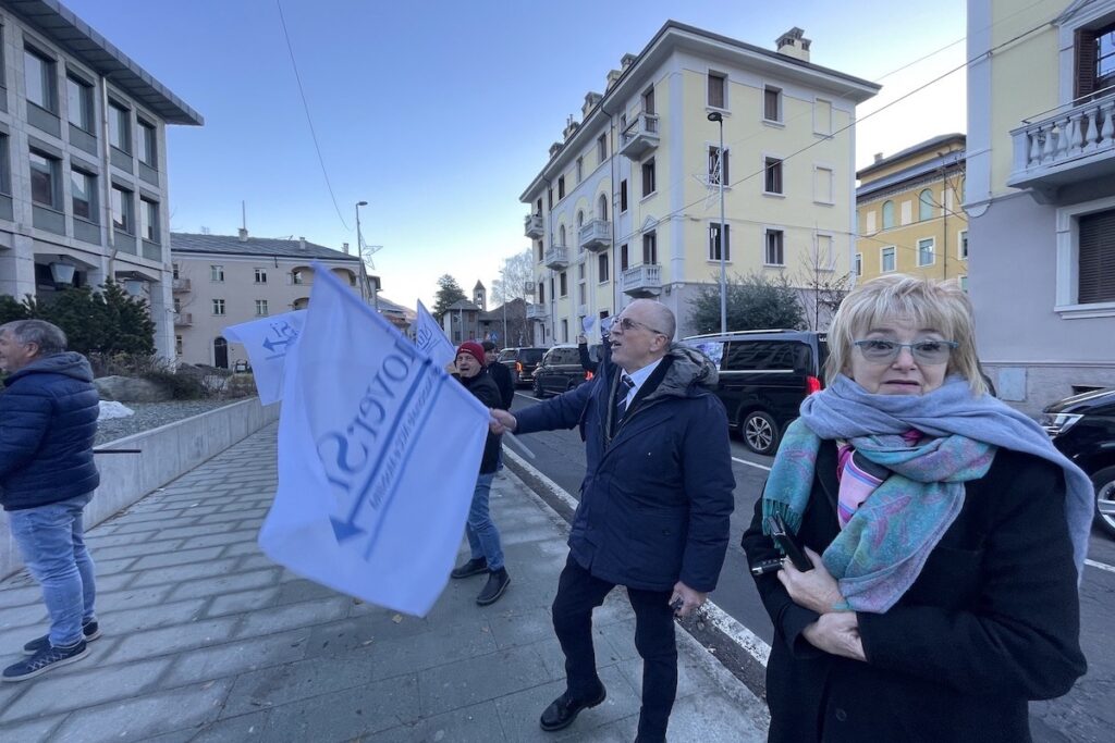 La protesta della categoria del noleggio con conducente ad Aosta