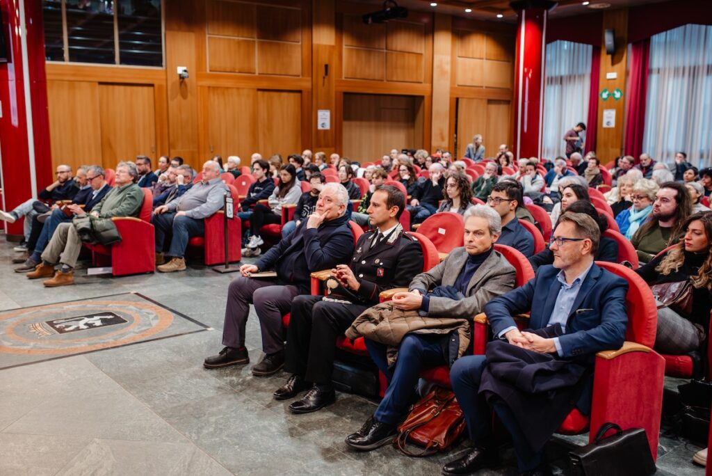 pubblico incontro Nando Dalla Chiesa