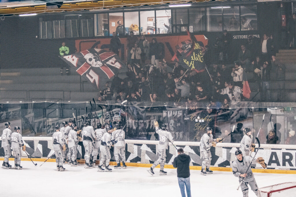 Esordio perfetto per l’HC Aosta nei quarti di finale playoff di IHL