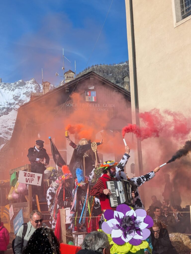 festeggiamenti sul carro di Dolonne