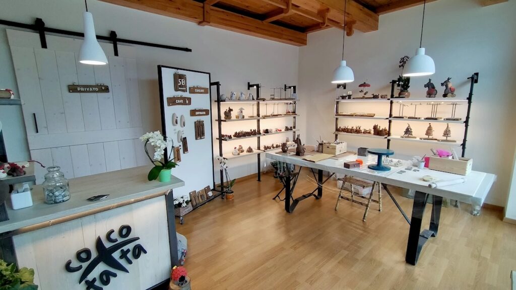 Coco Tata apertura negozio di ceramiche