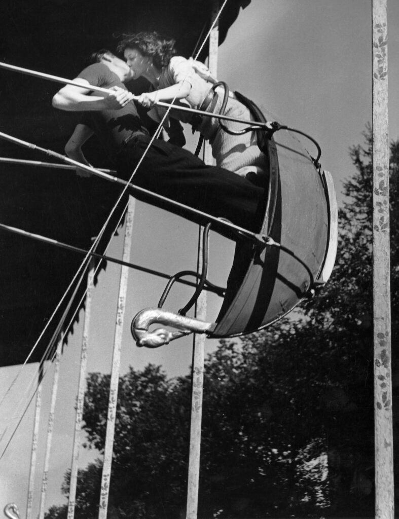 Le Baiser c Photo Estate Brassaï Succession Philippe Ribeyrolles