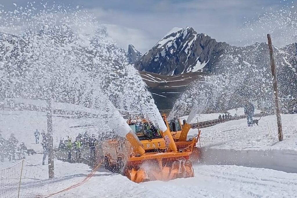 Anas SS apertura al traffico Piccolo San Bernardo frese al lavoro