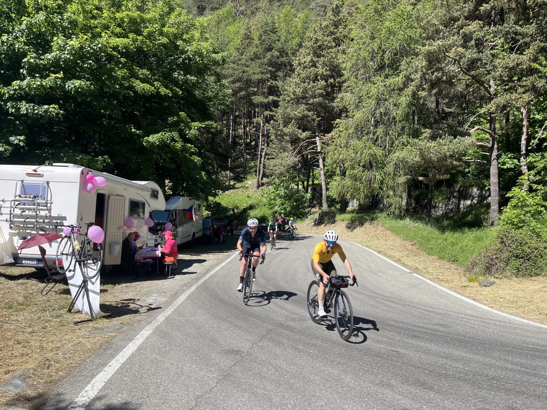 Giro d'Italia Salendo al Col Tzecore