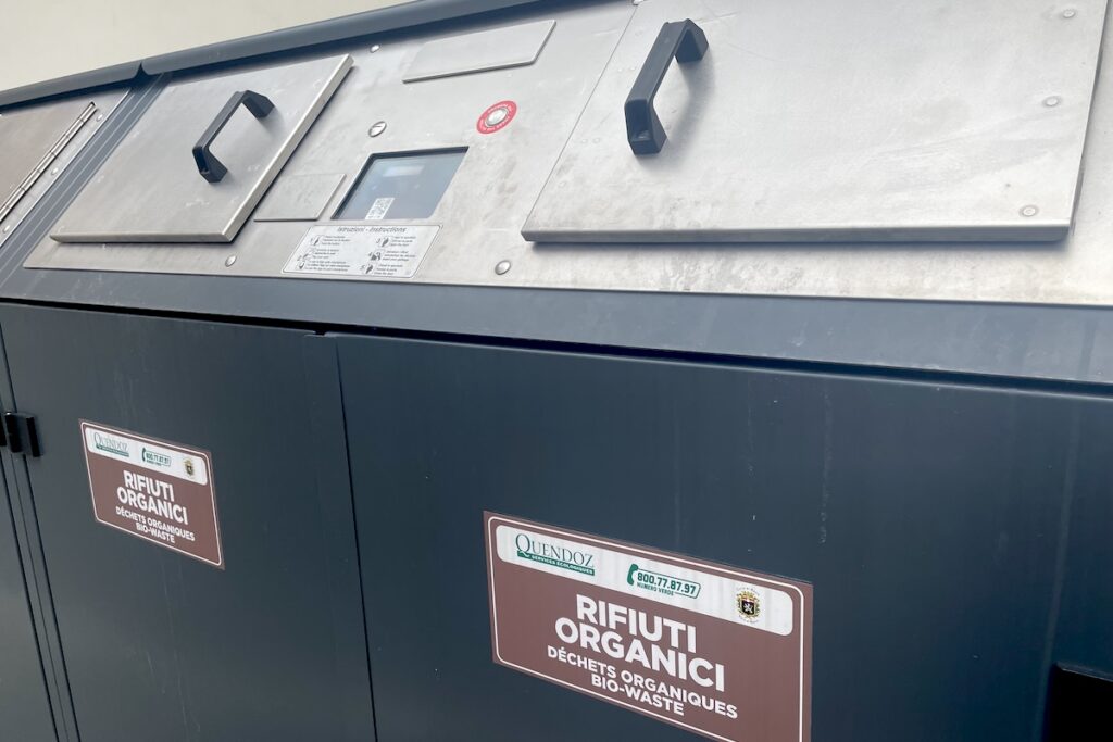 Bidoni - immondizia - rifiuti - differenziata - Aosta