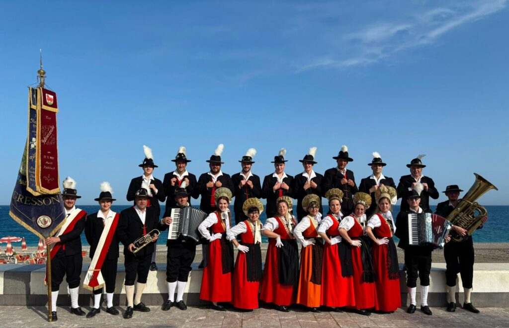 Il gruppo folcloristico di Gressoney in Sicilia