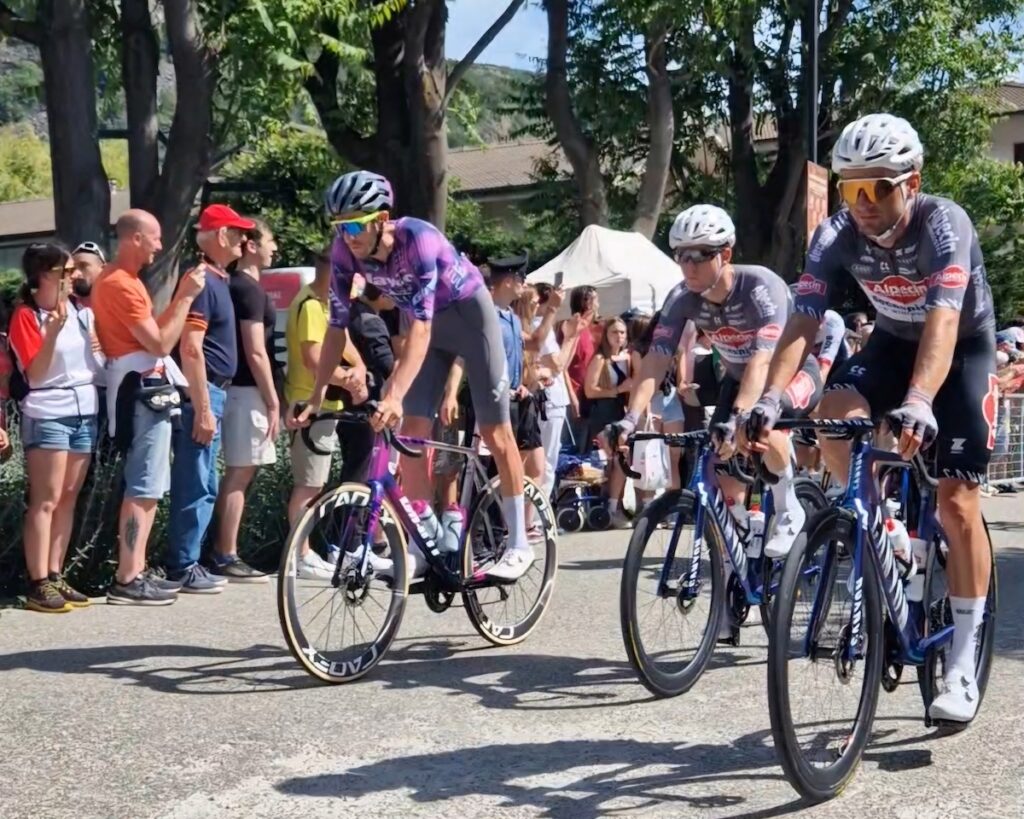 Partenza a Verrès del Giro d