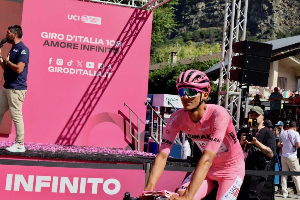 Isaac Del Toro. Partenza a Verrès del Giro d