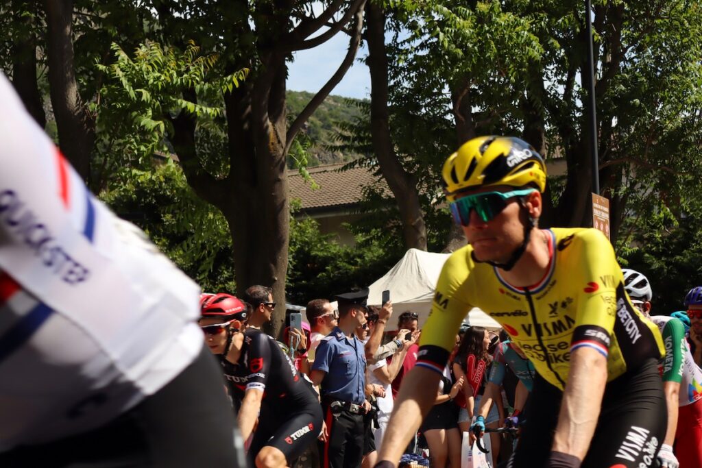 Partenza a Verrès del Giro d