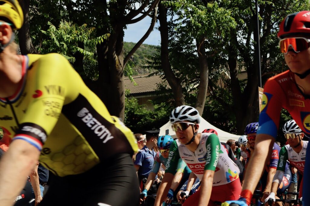 Partenza a Verrès del Giro d